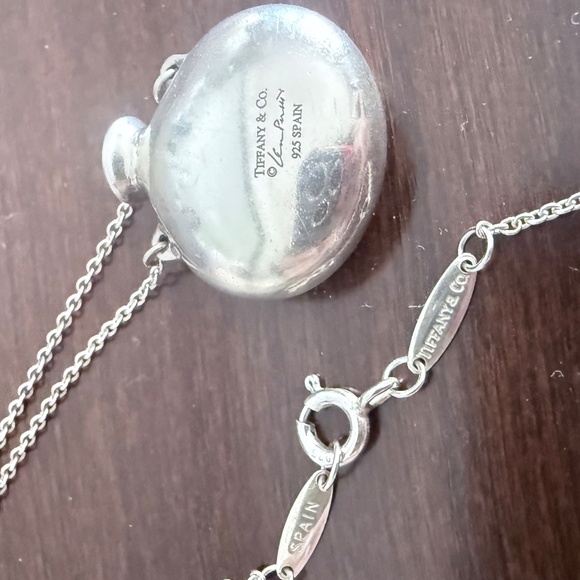 Genuine Tiffany &Co. Sterling Silver Heard Ware bracelet and Oil Charm necklace - Picture 4 of 5